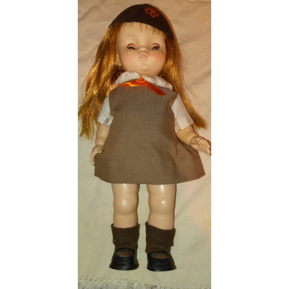 1950's Girl Scout Brownies Effanbee Doll outfit Uniforms, patches, pins,book
